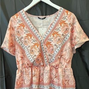 Bloomchic v-neck floral top size 12